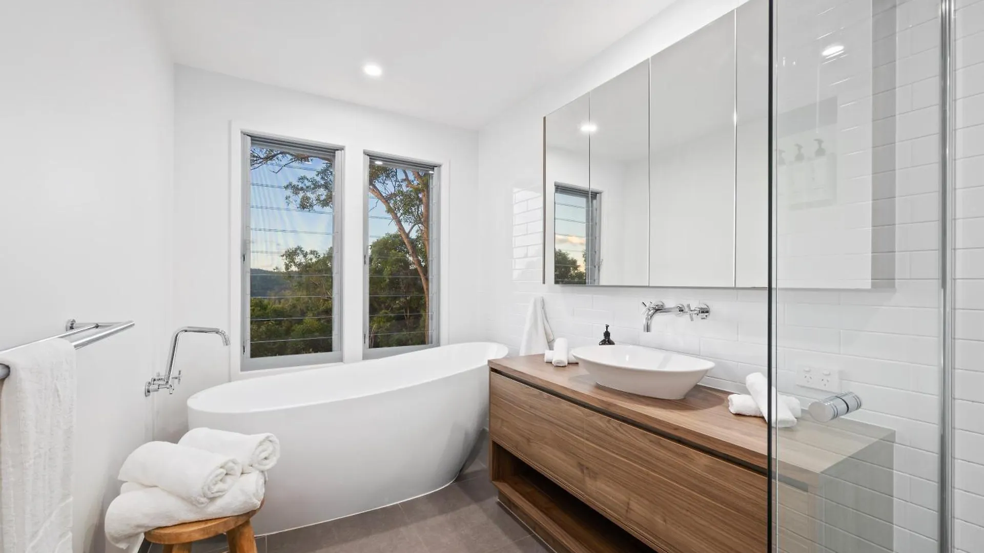 Hinterland Dreamers Poolside Retreat Yandina Creek 0*,