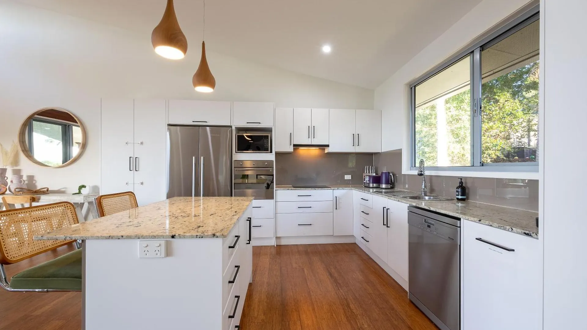 Hinterland Dreamers Poolside Retreat Yandina Creek 0*,  Australia
